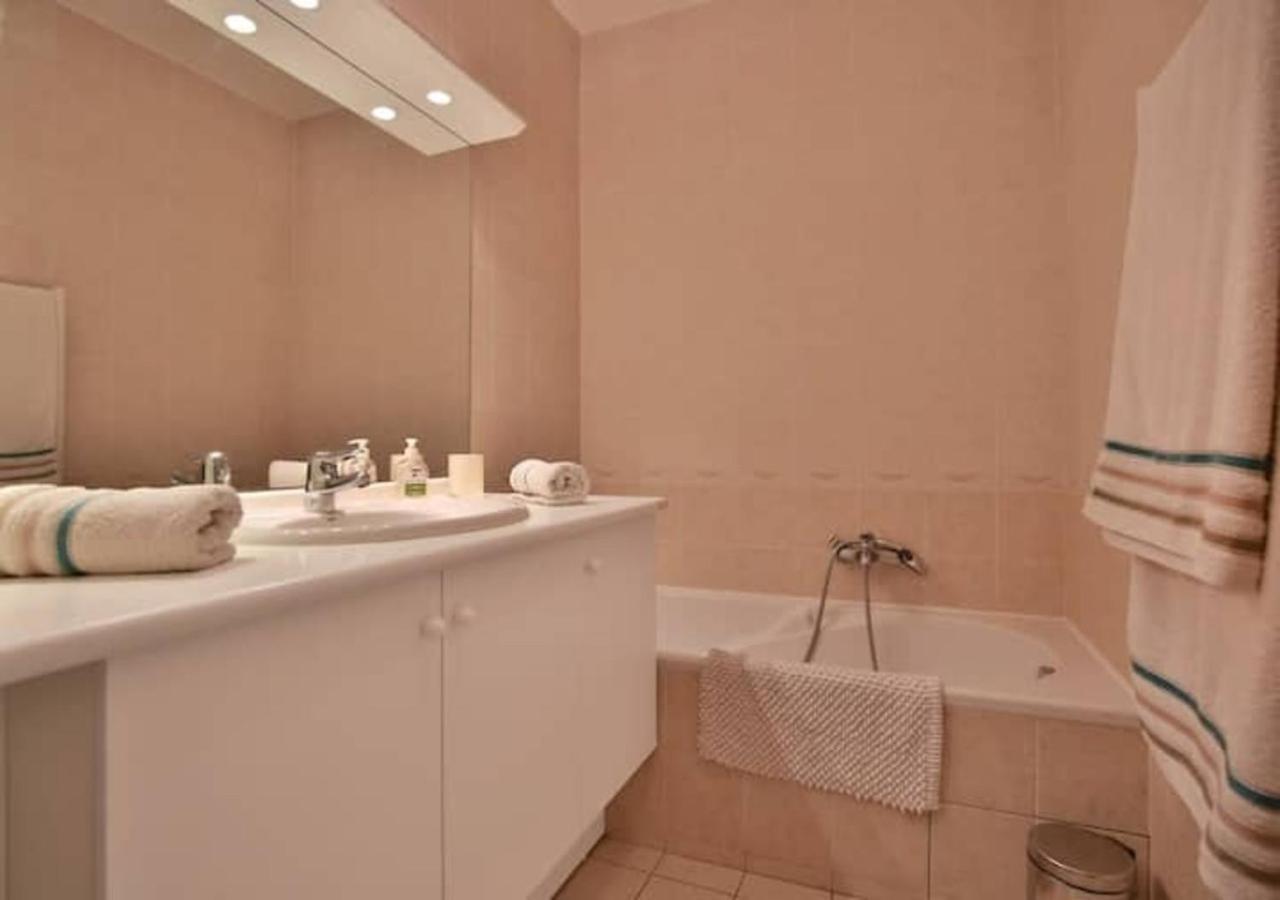 Charming Two-Bedroom Apartment With Balcony And Garage By The Marina Antibes Zewnętrze zdjęcie